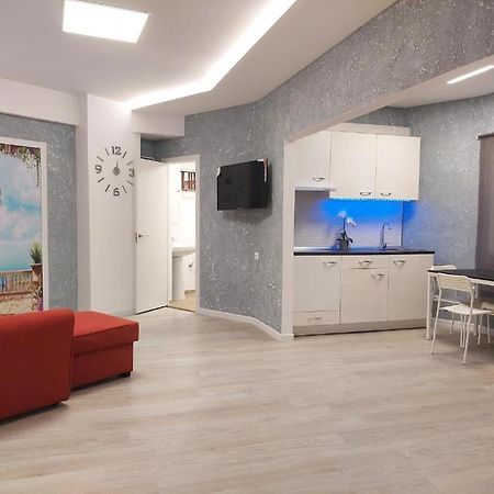 Fantastic 2 Bedrooms, Just 20 Meters From Ocean Плая-де-лас-Америкас Экстерьер фото
